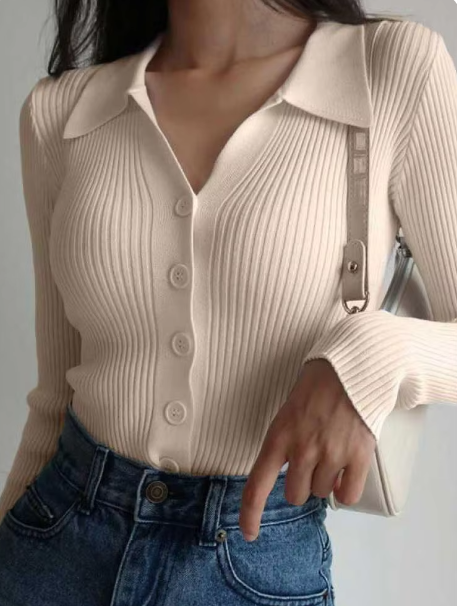 Lina™ - Pullover mit Knopfkragen und V-Ausschnitt