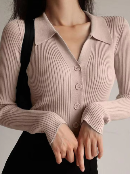 Lina™ - Pullover mit Knopfkragen und V-Ausschnitt